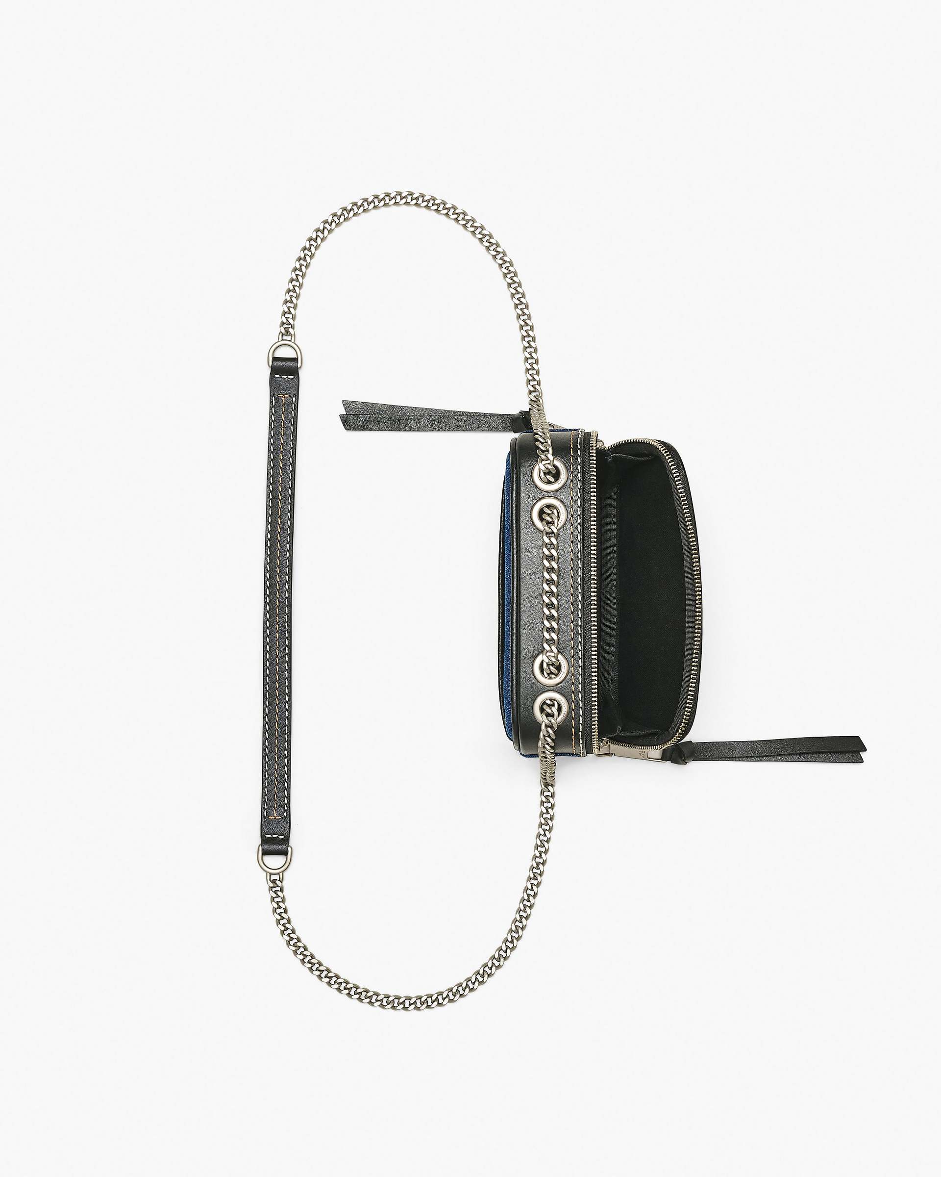The Denim Chain Softshot - Dark Wash
