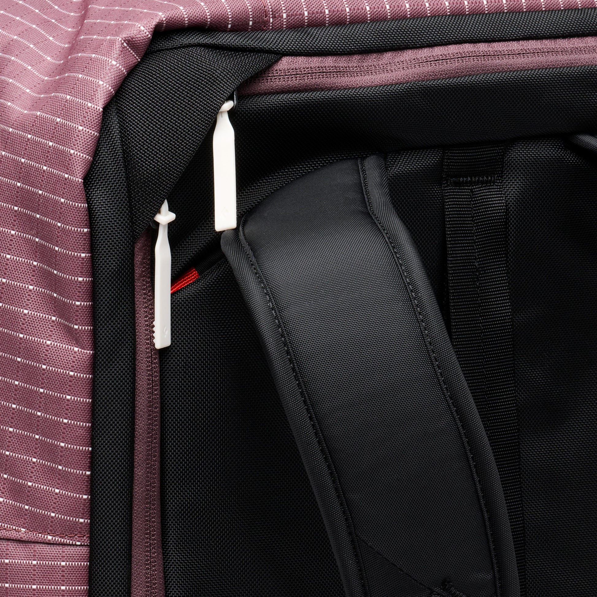 Black Diamond Stonehauler 40 L Travel Pack